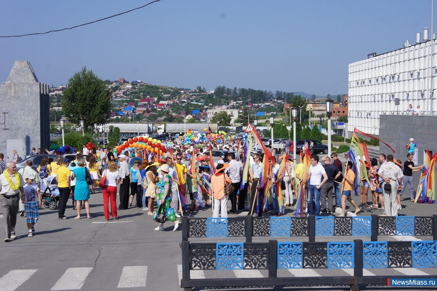    "".    8  -     "" -    