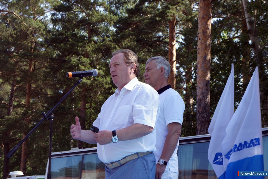    "".    8  -     "" -    