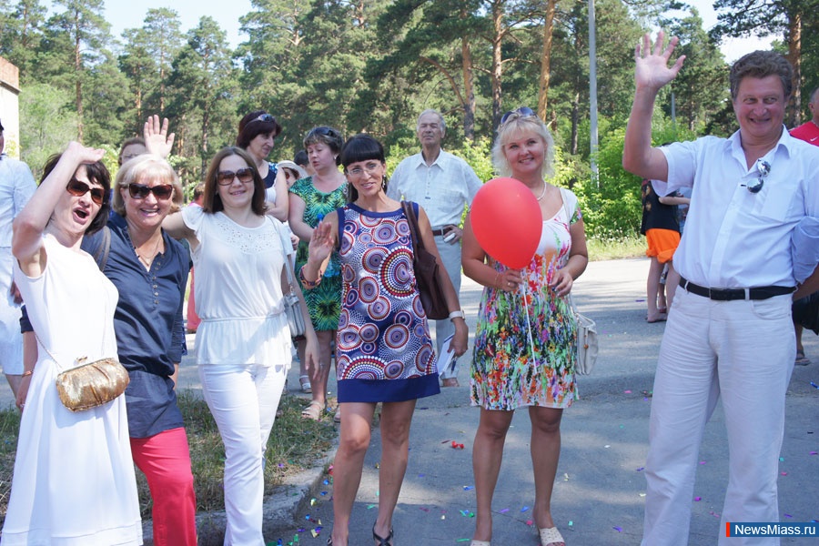    "".    8  -     "" -    