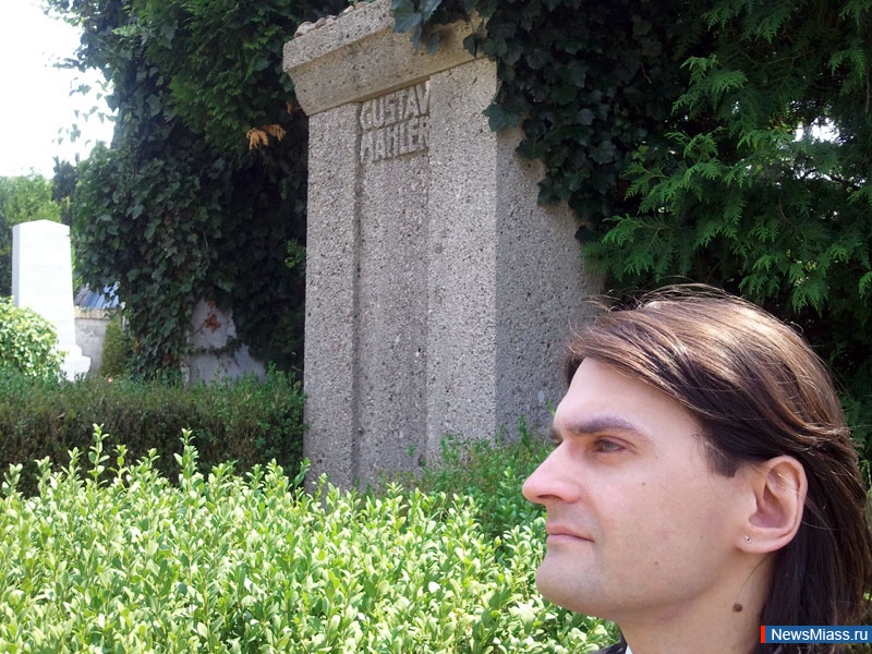   . 4               "...     "