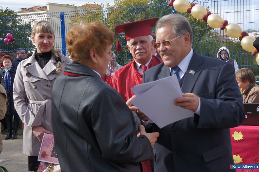   -     .       26       ,      