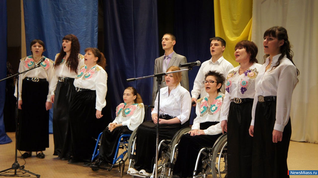 "  ,   ".     -   "  ,   "