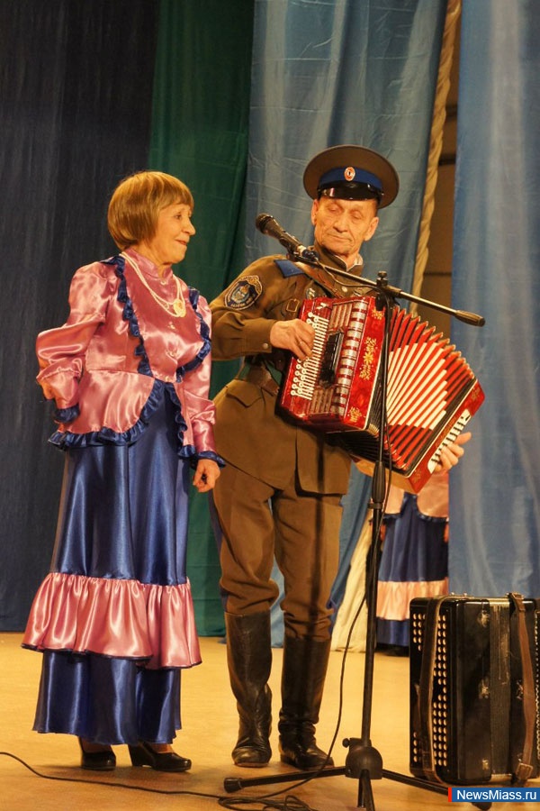 "  ,   ".     -   "  ,   "