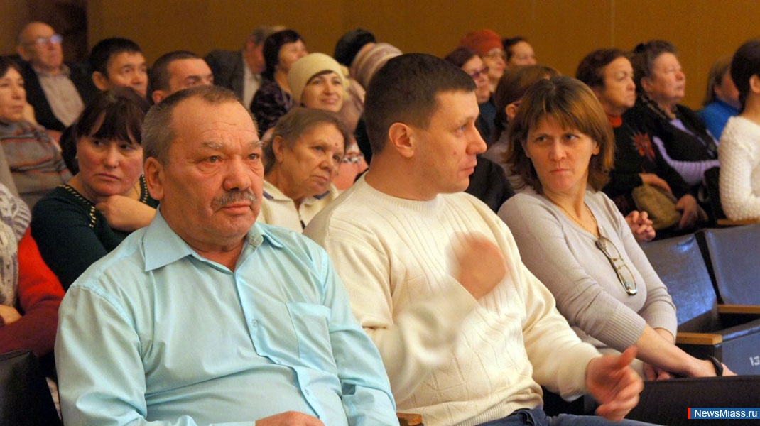 "  ,   ".     -   "  ,   "