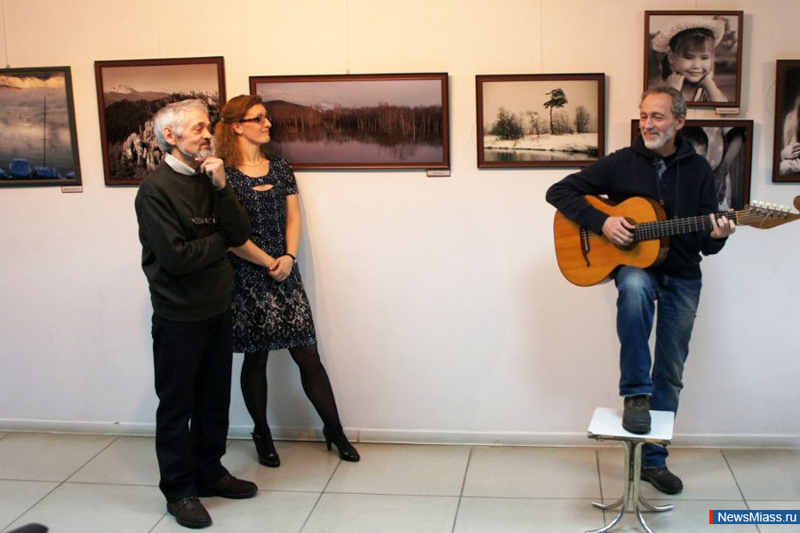 ,  .     ""     " "  12 