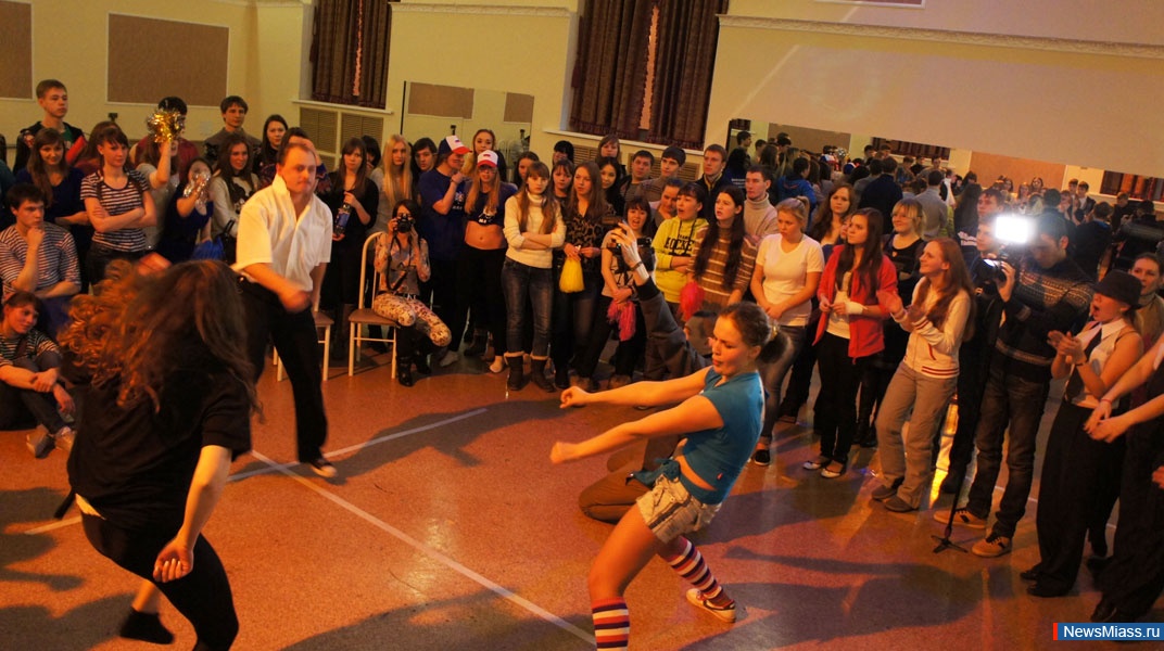 " ,    !.     ":  ,  !"    