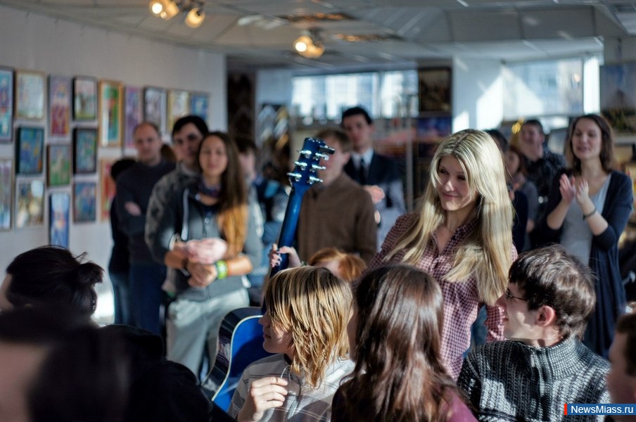 " "   . "Home oncert"   ""     " "