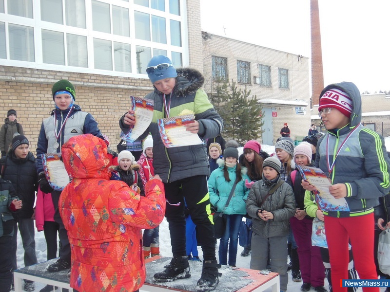   14 . 1   300   , 3 -  