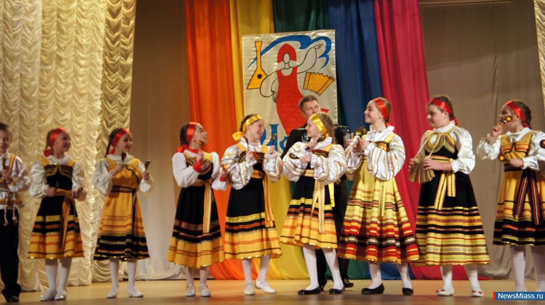 ""   .      V   -     ""