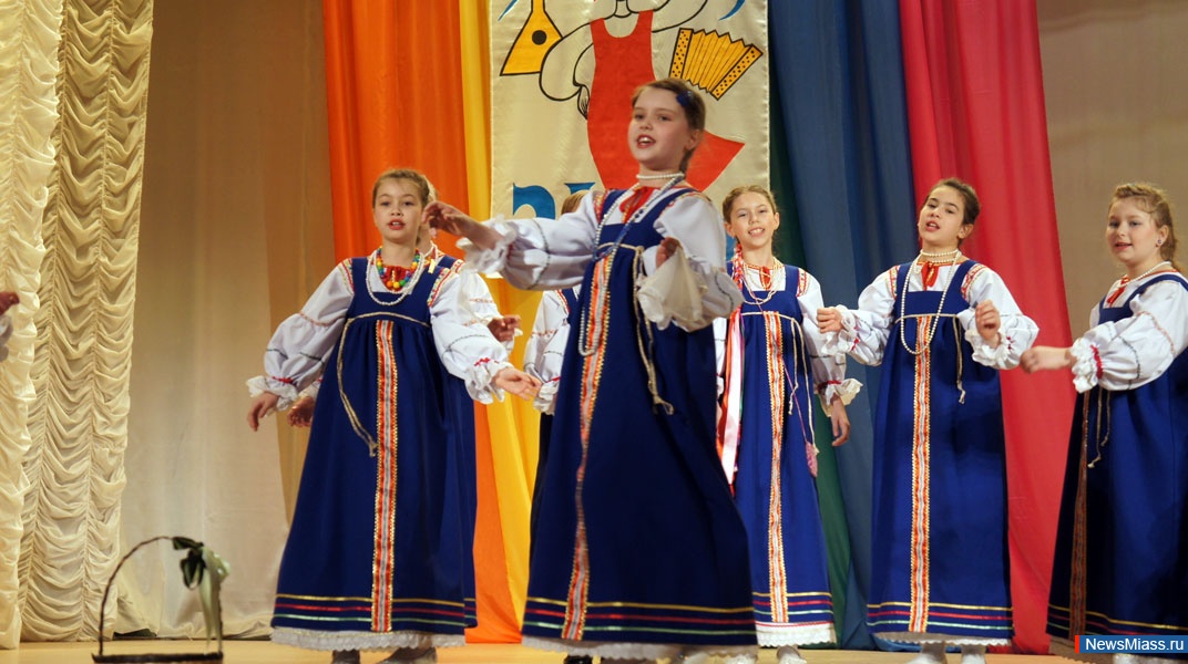 ""   .      V   -     ""