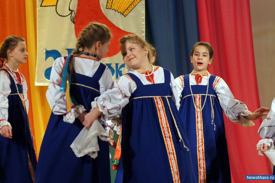 ""   .      V   -     ""