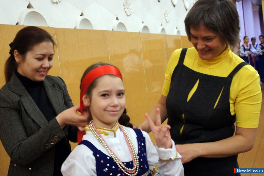 ""   .      V   -     ""