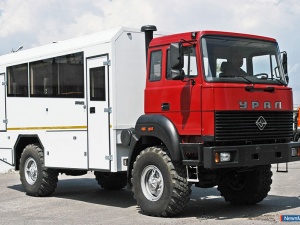 Вахтовый автобус "Берлога" Вахтовый автобус "Берлога"