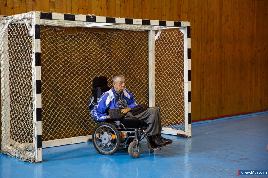 ",    !".  -       "  "