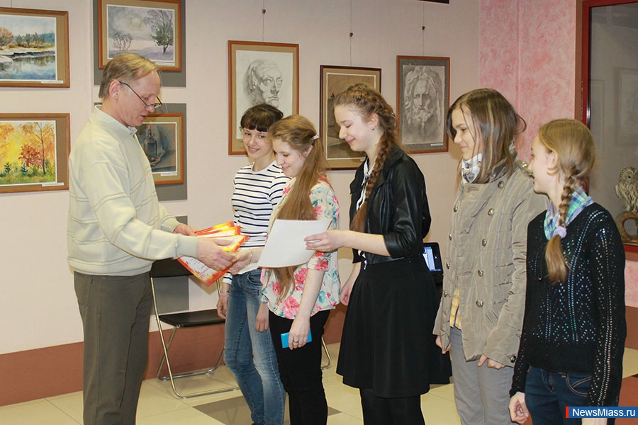   "".         4    - ""