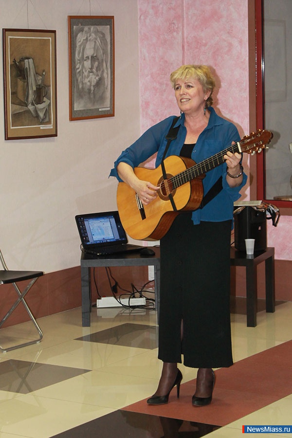   "".         4    - ""