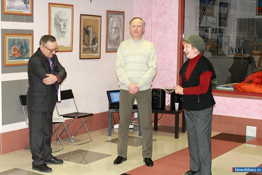   "".         4    - ""