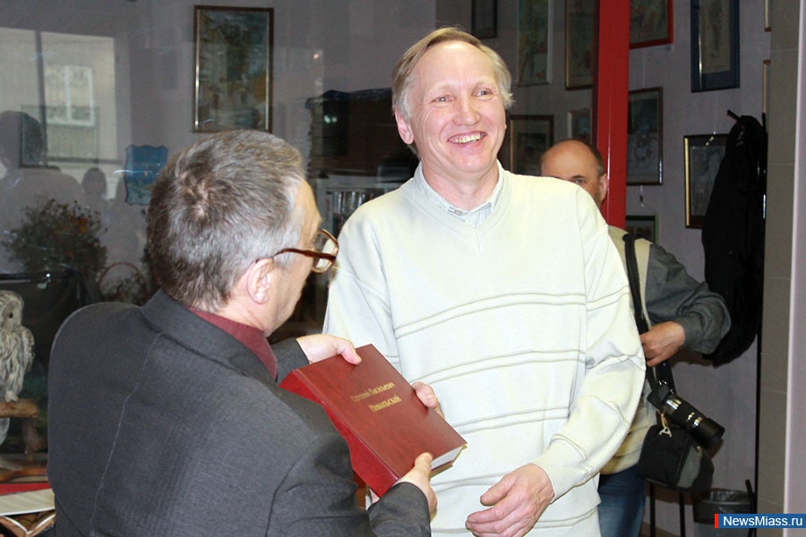   "".         4    - ""