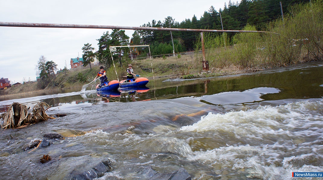    -  !.            ,   ,    