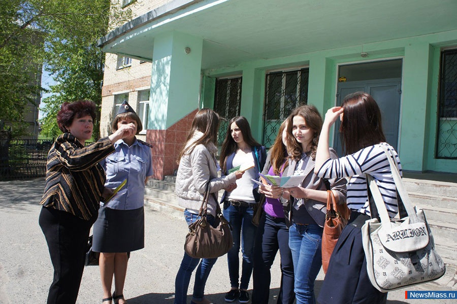    .       13   " -     "