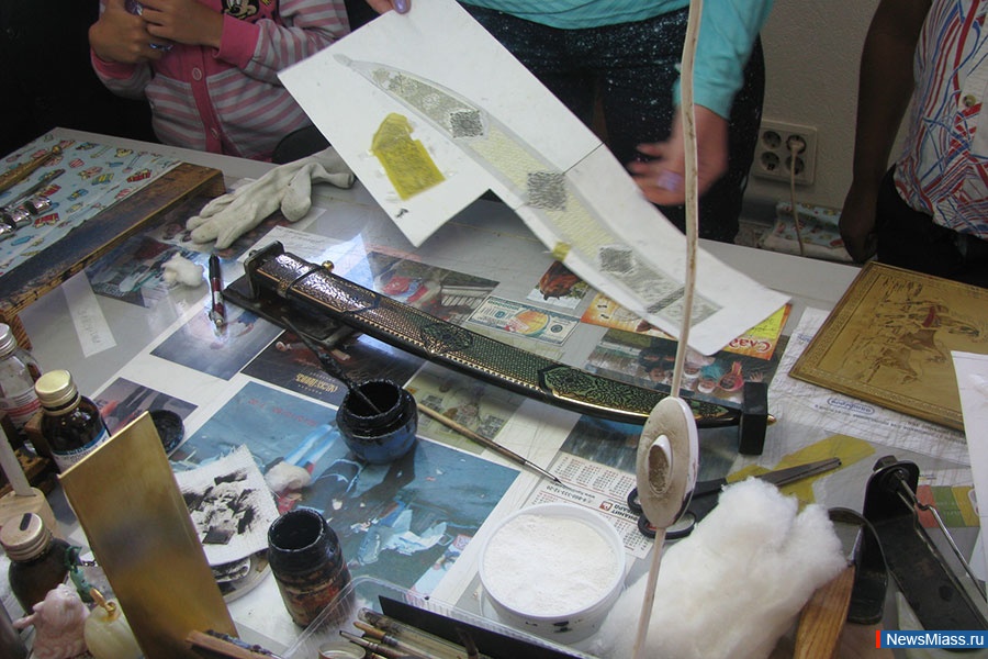     .  -         ""     8