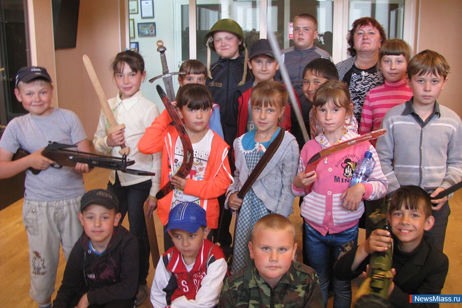     .  -         ""     8