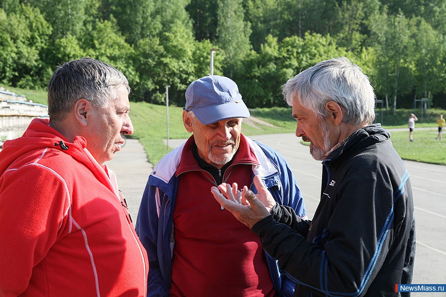   60 .         19-     ""