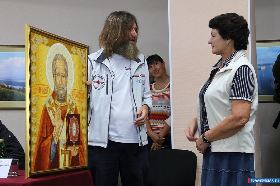 "-,  - ".    Ը    ,      