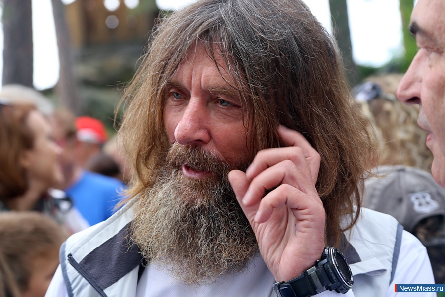 "-,  - ".    Ը    ,      