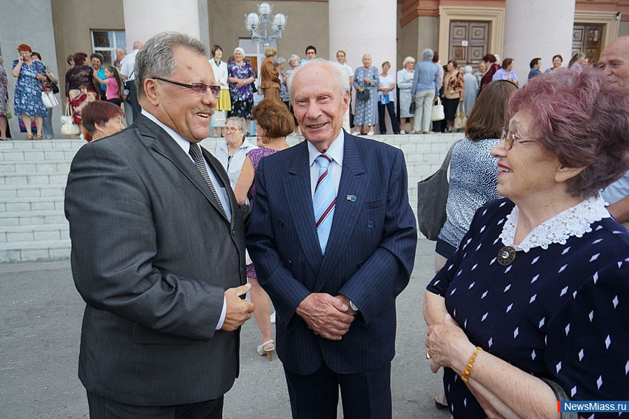 �� ���� ��� ������� ����� ��� � �����. � ���� �������� ������������ "������" ��������� ��������� ��������� �� ������������� �����