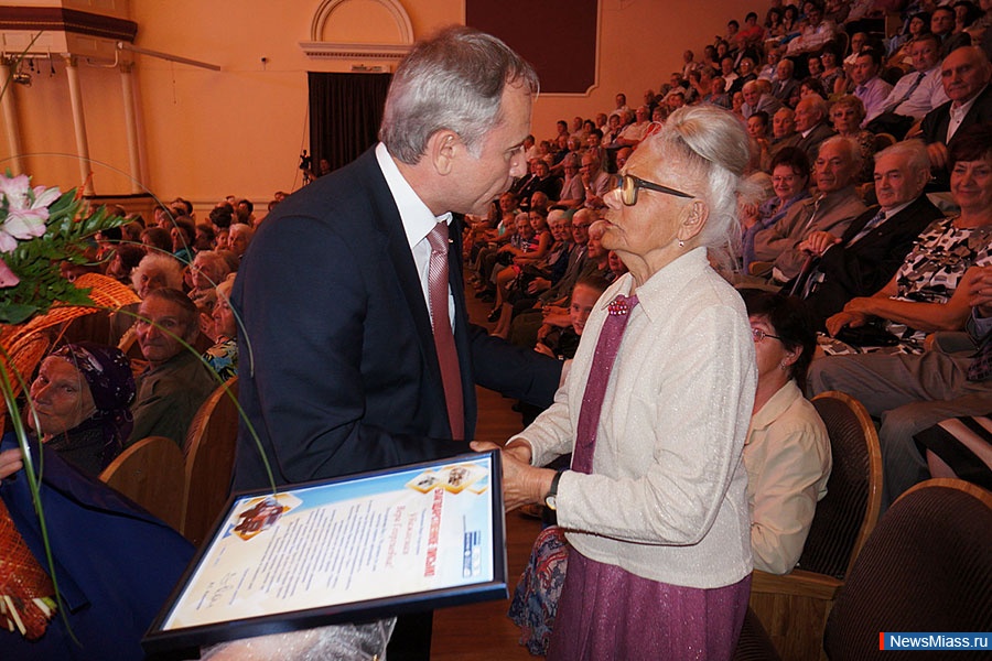 �� ���� ��� ������� ����� ��� � �����. � ���� �������� ������������ "������" ��������� ��������� ��������� �� ������������� �����