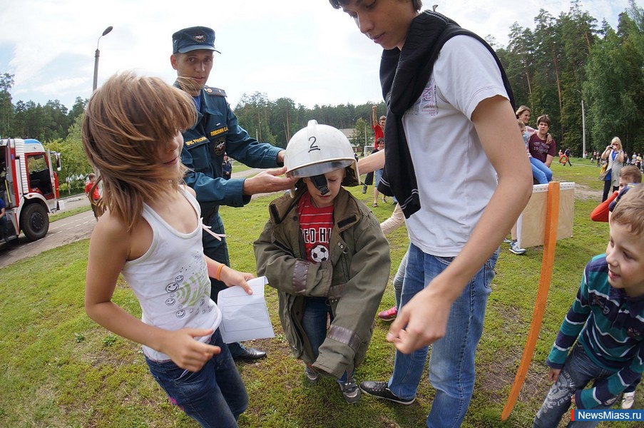    "".  " "        ,    ""