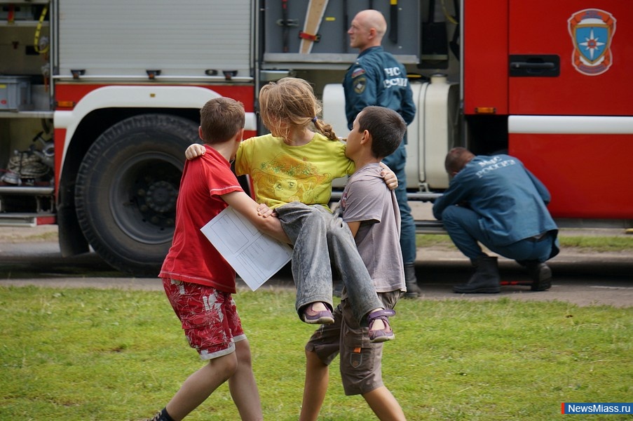    "".  " "        ,    ""