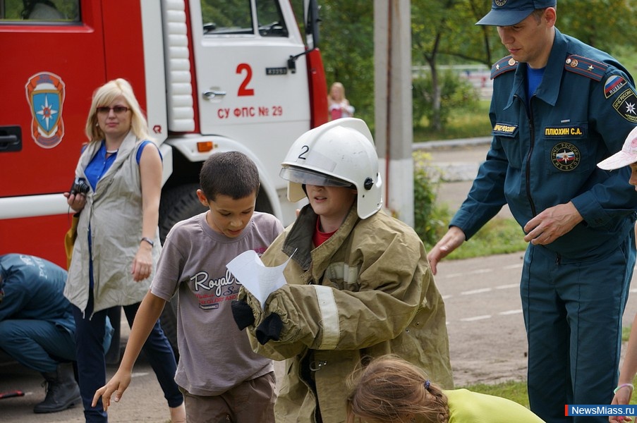    "".  " "        ,    ""