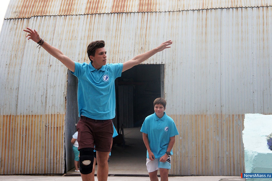    .        - Grade 3 ISAF "  "    