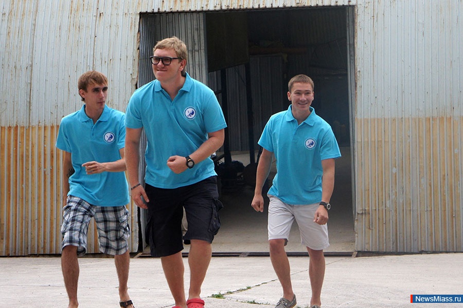    .        - Grade 3 ISAF "  "    