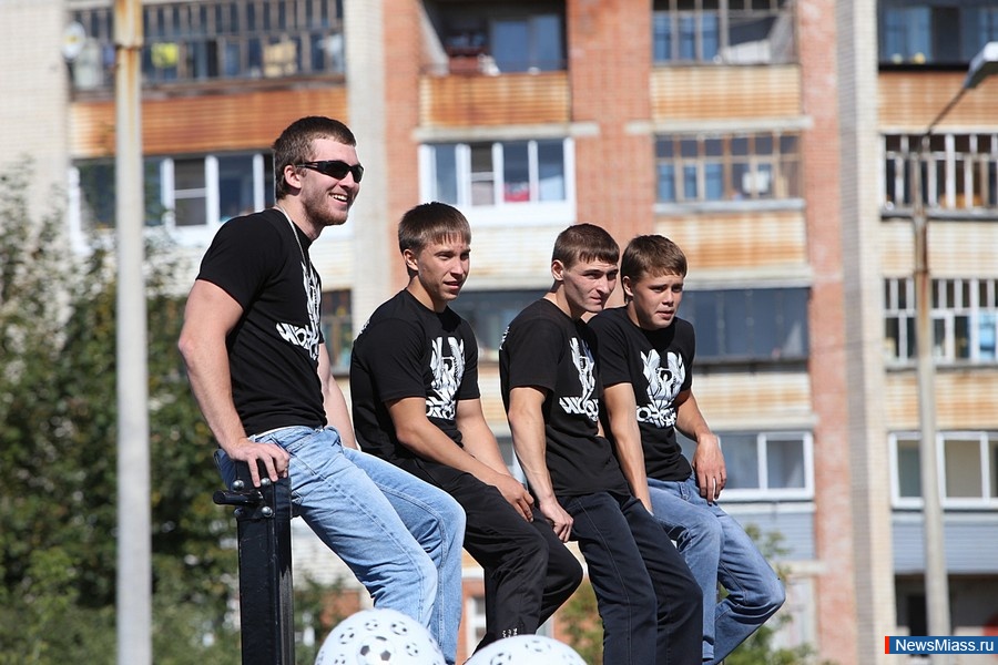    .  ""     21            -