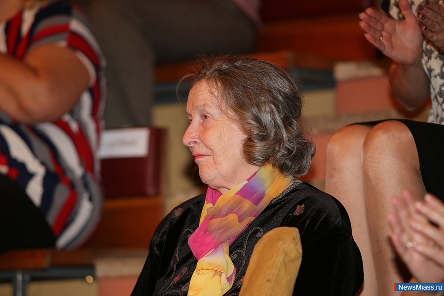  -  .     ,        ""