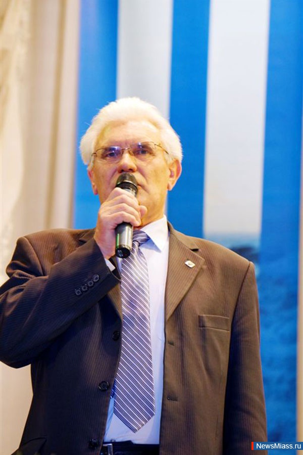    .      ,  90-       ,    