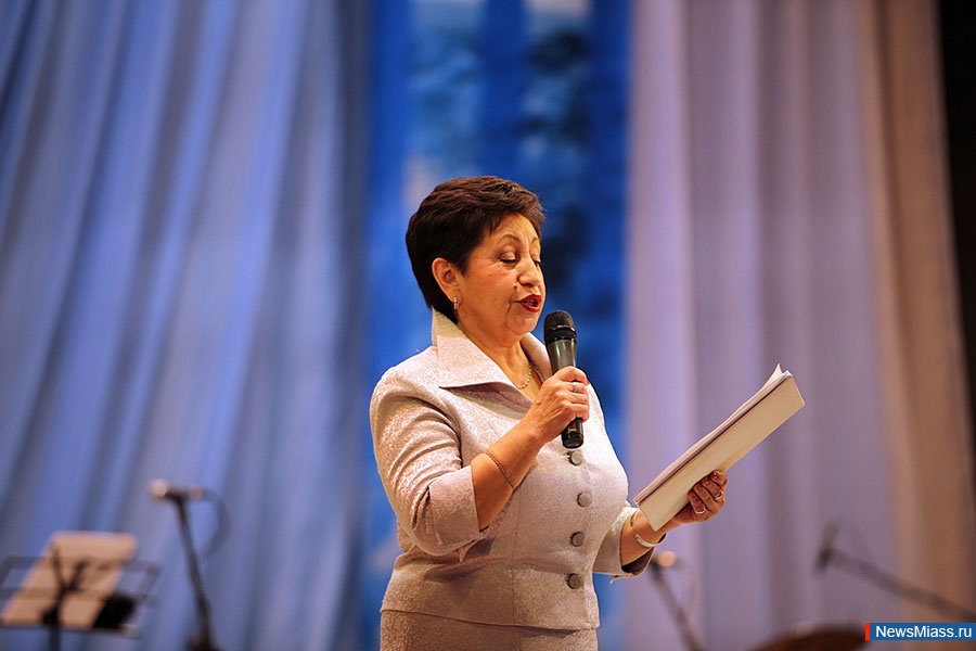    .      ,  90-       ,    