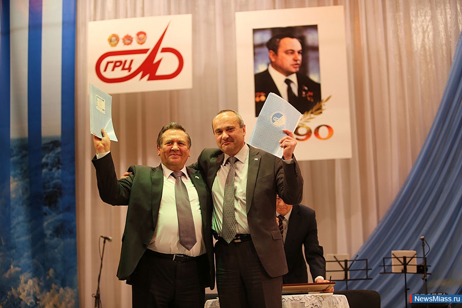    .      ,  90-       ,    