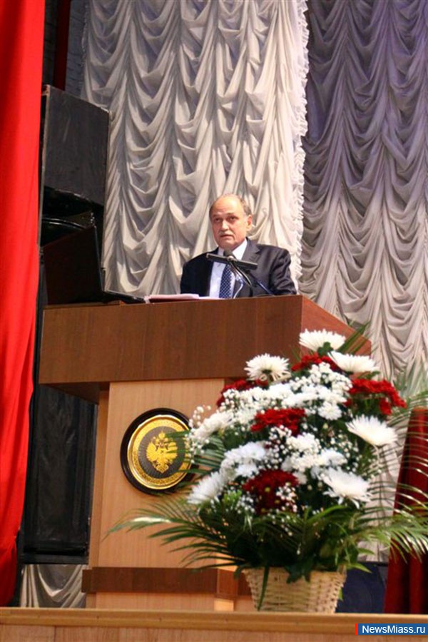    .      ,  90-       ,    