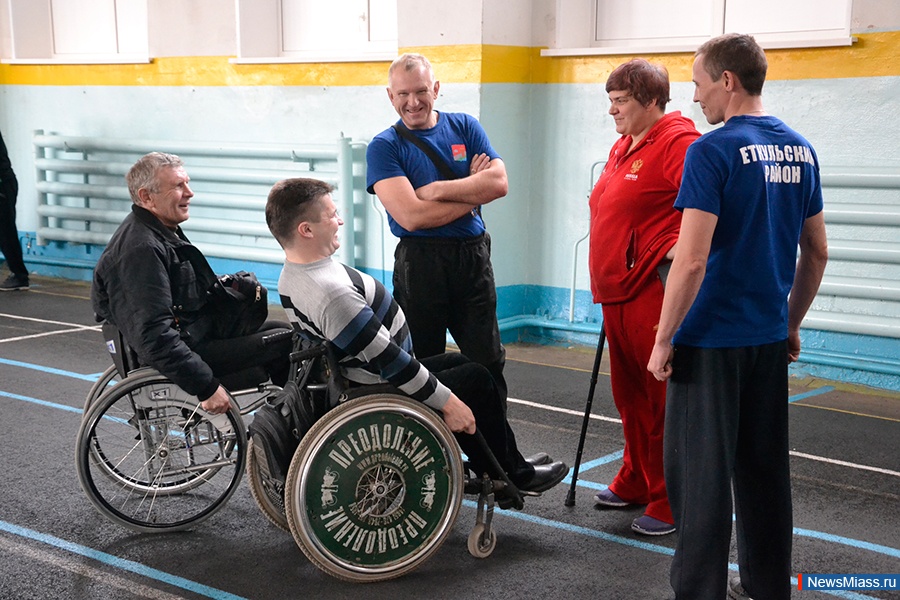   .     ,    ,       - , - , , 