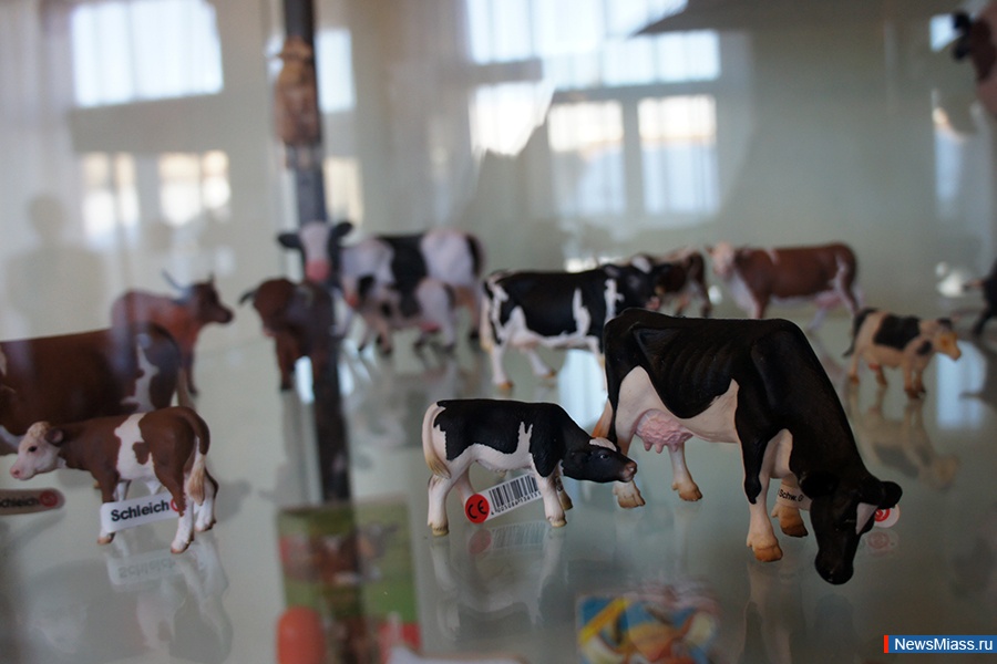 ,   !.        "333 "