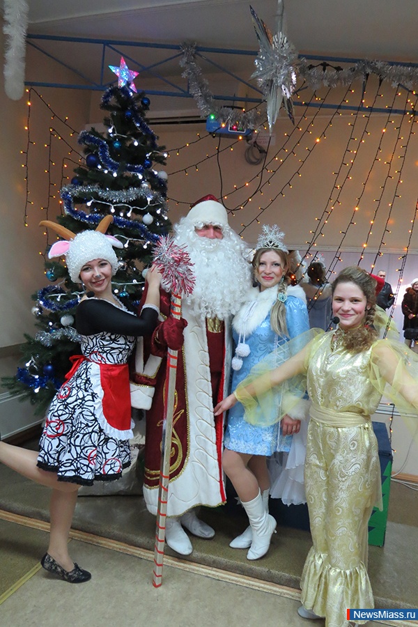   .   ""     "    ,     "