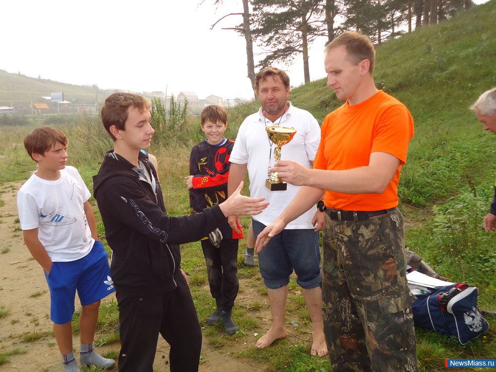    - 10 .              -  