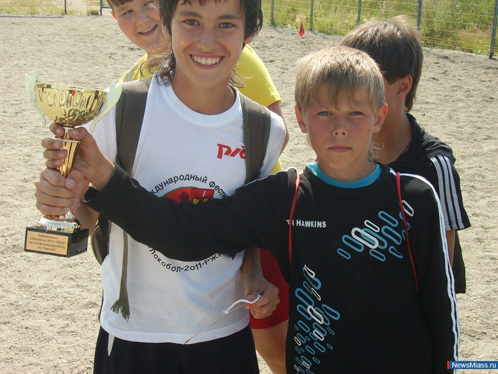    - 10 .              -  