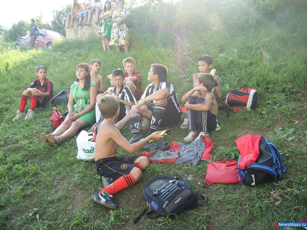    - 10 .              -  