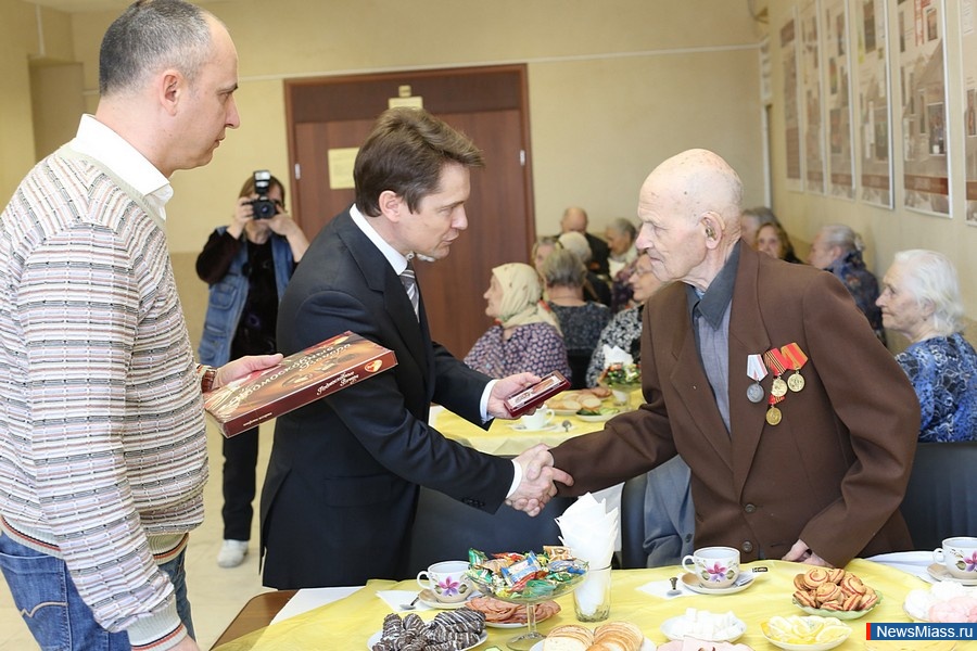    . 450  ,   ,     "70      "