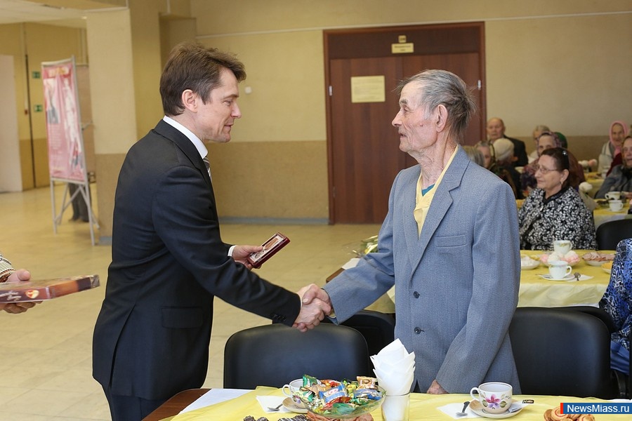    . 450  ,   ,     "70      "